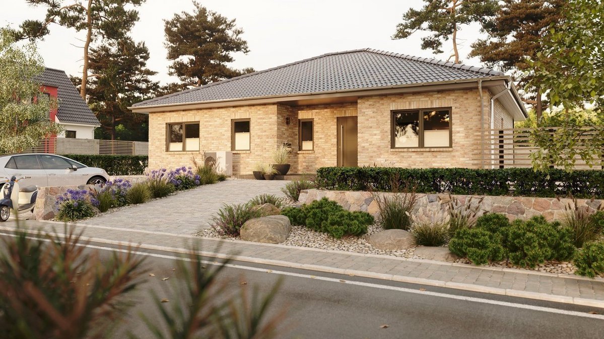 Bungalow 128 mit Klinkerfassade im Baugebiet Gretjenrade Straßenansicht des Bungalow 128 mit Klinkerfassade im Baugebiet Gretjenrade in Todendorf. Moderner Haustyp in familienfreundlicher Lage.