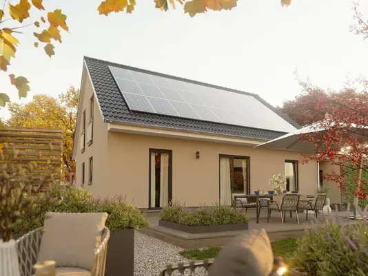 Ein Flair 148 mit heller Fassade, großem Garten und klarer Architektur zeigt, wie ein familienfreundliches Eigenheim im Baugebiet Stellau Barsbüttel entstehen kann. Die großzügige Gestaltung vermittelt Wohnkomfort, Sicherheit und viel Raum für das tägliche Leben.